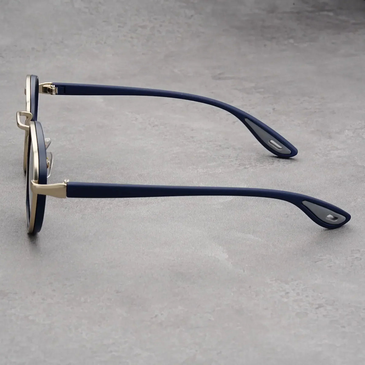 The Beckett Sunglasses