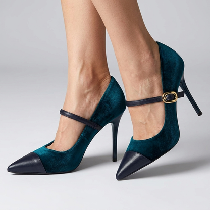 Cassandra Heels